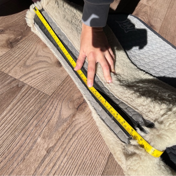 Mattes sheepskin jumping saddle pad black - Picture 10 of 15